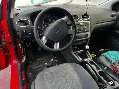 Veículo de Sucata ford focus berlina (cap) ambiente (d) do ano 2001 alimentado hhda