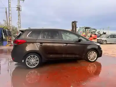 Scrapping Vehicle kia carens ( ) concept of the year 2017 powered d4fd