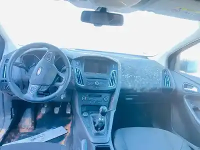 Veículo de Sucata ford focus lim. business do ano 2017 alimentado 