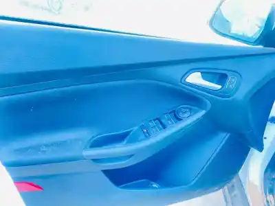 Veículo de Sucata ford focus lim. business do ano 2017 alimentado 