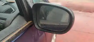 Veicolo di demolizione ford galaxy (vy) ambiente dell'anno 2001 alimentato auy