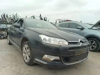 Véhicule à la ferraille citroen c5 berlina exclusive de l'année 2011 alimenté rh01