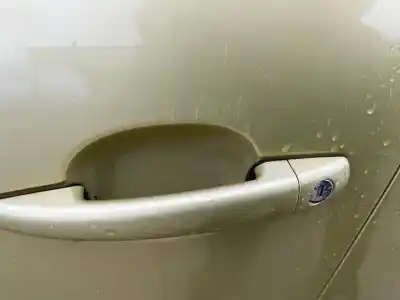 Veicolo di demolizione citroen c4 picasso exclusive plus dell'anno 2001 alimentato rhj