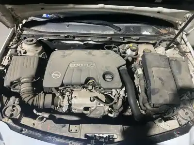 Sloopvoertuig opel insignia berlina excellence van het jaar 2017 aangedreven b16dth