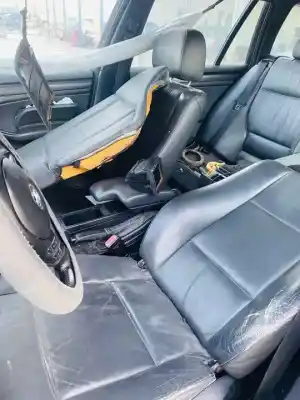 Scrapping Vehicle bmw serie 3 touring (e46) 320d of the year 2001 powered 204d4