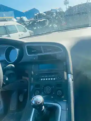 Veículo de Sucata peugeot 3008 allure do ano 2011 alimentado 9h05