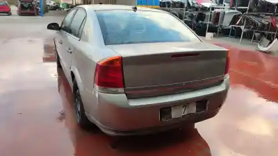 Sloopvoertuig opel vectra c berlina club van het jaar 2001 aangedreven y22dtr