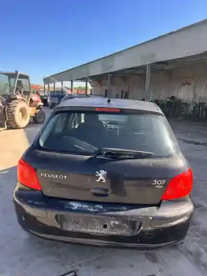 Sloopvoertuig PEUGEOT 307 BERLINA (S2) D-Sign van het jaar 2001 aangedreven 9HZ