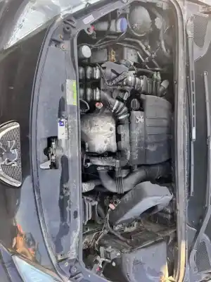 Sloopvoertuig peugeot 307 berlina (s2) d-sign van het jaar 2001 aangedreven 9hz