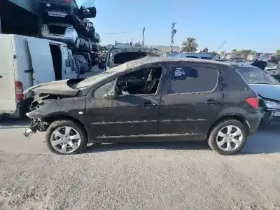 Veículo de Sucata peugeot 307 berlina (s2) d-sign do ano 2001 alimentado 9hx