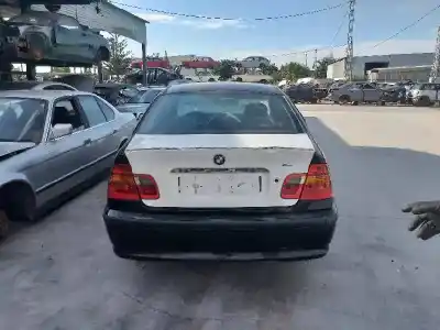 Sloopvoertuig bmw serie 3 berlina (e46) 320d van het jaar 2001 aangedreven 204d4