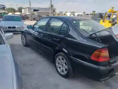 Sloopvoertuig bmw serie 3 berlina (e46) 320d van het jaar 2001 aangedreven 204d4