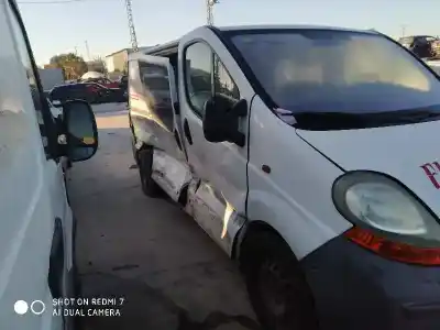Scrapping Vehicle renault trafic combi (ab 4.01) 6 - plazas (l2h1) acristalado parcial 2.9t combi largo 101 cv / 74 kw of the year 2001 powered d-f9q u7