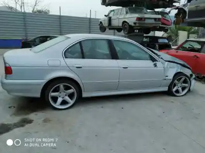 Sloopvoertuig bmw serie 5 berlina (e39) 520i van het jaar 2001 aangedreven 22-6s-1