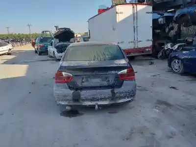 Veicolo di demolizione bmw serie 3 berlina (e90) 318d dell'anno 2001 alimentato 204d4