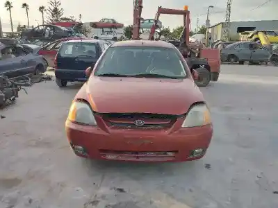 Veículo de Sucata kia rio ls berlina do ano 2001 alimentado a5d