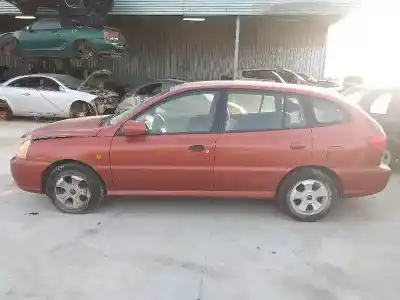 Veículo de Sucata KIA RIO LS Berlina do ano 2001 alimentado A5D