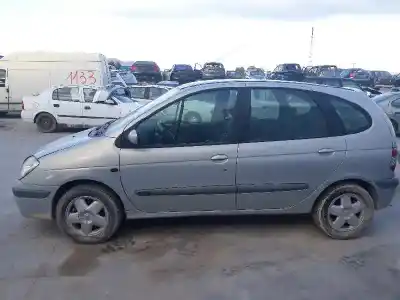 Здавання транспортного засобу renault scenic (ja..) 1.9 dci authentique року 2001 потужний d-f9q l7