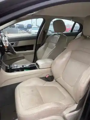 Veículo de Sucata jaguar xf 3.0 v6 diesel luxury do ano 2011 alimentado 