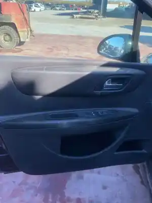 Sloopvoertuig citroen c4 berlina vtr plus van het jaar 2001 aangedreven d-9hx