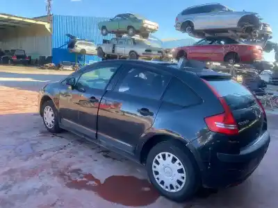 Sloopvoertuig citroen c4 berlina vtr plus van het jaar 2001 aangedreven d-9hx