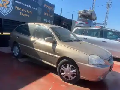 Verschrottungsfahrzeug kia rio ls berlina des jahres 2001 angetrieben 
