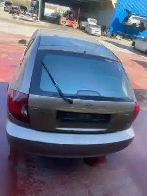 Verschrottungsfahrzeug kia rio ls berlina des jahres 2001 angetrieben 