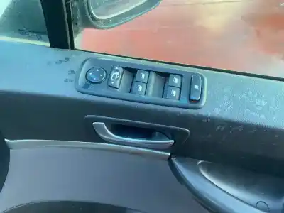 Scrapping Vehicle citroen c8 2.0 16v sx of the year 2001 powered rfn