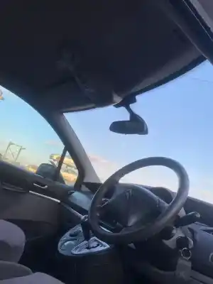 Scrapping Vehicle citroen c8 2.0 16v sx of the year 2001 powered rfn