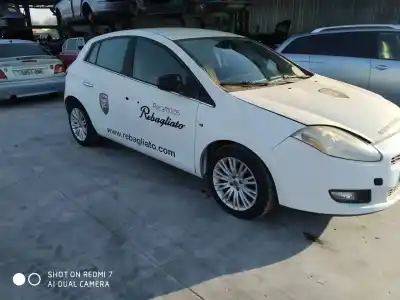 Veicolo di demolizione FIAT BRAVO (198) 1.6 16V Active Multijet (77kW) dell'anno 2001 alimentato 198A3000