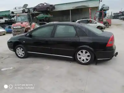 Veículo de Sucata citroen c5 berlina 2.2 hdi fap do ano 2001 alimentado 