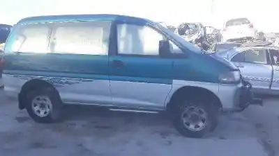 Veículo de Sucata mitsubishi space gear 2.5 turbodiesel do ano 2001 alimentado 