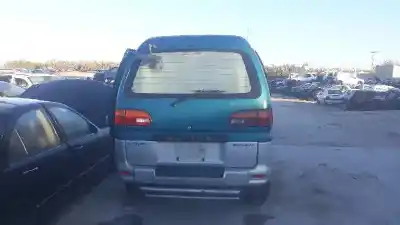 Verschrottungsfahrzeug MITSUBISHI SPACE GEAR 2.5 Turbodiesel des Jahres 2001 angetrieben 