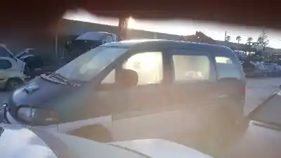 Veículo de Sucata mitsubishi space gear 2.5 turbodiesel do ano 2001 alimentado 