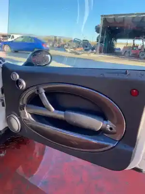 Scrapping Vehicle mini                                               mini (r50, r53)                                                                                                                                                                                                                                            cooper of the year 2001 powered w10b16d