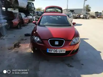 Scrapping Vehicle SEAT LEON (1P1) 2.0 TDI 16V of the year 2001 powered BKD