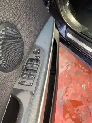 Veículo de Sucata bmw serie 3 berlina (e90) 318d do ano 2001 alimentado n47d20c