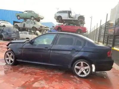 Veículo de Sucata bmw serie 3 berlina (e90) 318d do ano 2001 alimentado n47d20c