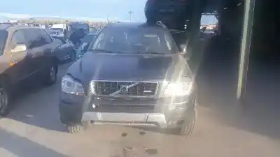Veículo de Sucata VOLVO XC90 D5 Executive (7 asientos) (136kW) do ano 2001 alimentado 5244T4