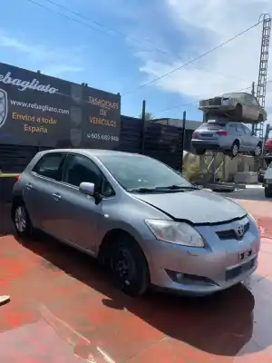Veículo de Sucata toyota auris luna do ano 2001 alimentado 1zrfe