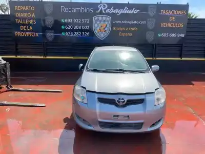 Veículo de Sucata toyota auris luna do ano 2001 alimentado 1zrfe