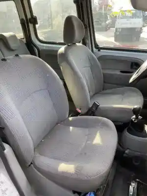 Здавання транспортного засобу renault kangoo (f/kc0) authentique року 2001 потужний k9k704