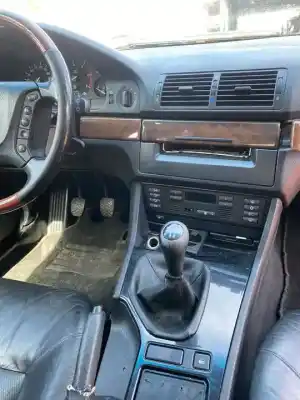 Vehicul casat bmw serie 5 berlina (e39) 530d al anului 2001 alimentat 30-6d-1 d