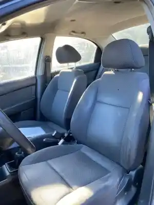 Veicolo di demolizione chevrolet aveo ls dell'anno 2001 alimentato 