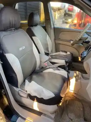 Veículo de Sucata kia sportage lx do ano 2001 alimentado g4gc