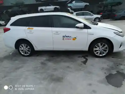 Veículo de Sucata toyota auris hybrid active do ano 2013 alimentado 2zr