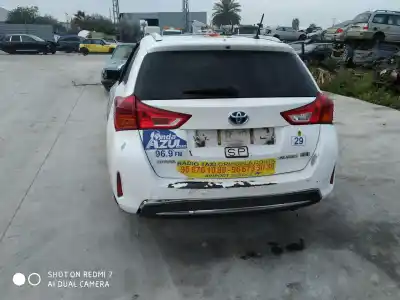 Veículo de Sucata toyota auris hybrid active do ano 2013 alimentado 2zr