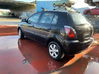 Veículo de Sucata kia rio 1.5 crdi ex2 do ano 2001 alimentado d4fa