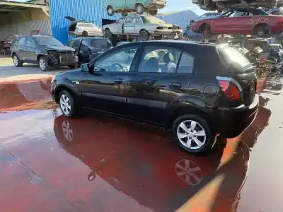Veículo de Sucata kia rio 1.5 crdi ex2 do ano 2001 alimentado d4fa