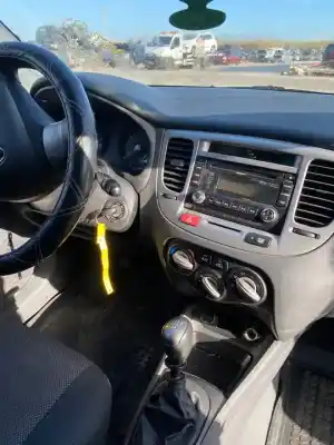 Veículo de Sucata kia rio 1.5 crdi ex2 do ano 2001 alimentado d4fa